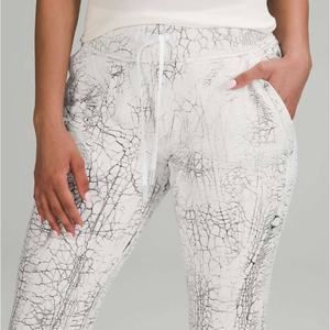 Lululemon Warm Down Jogger *7/8 Length Thread Dye White Black Women's Size 8